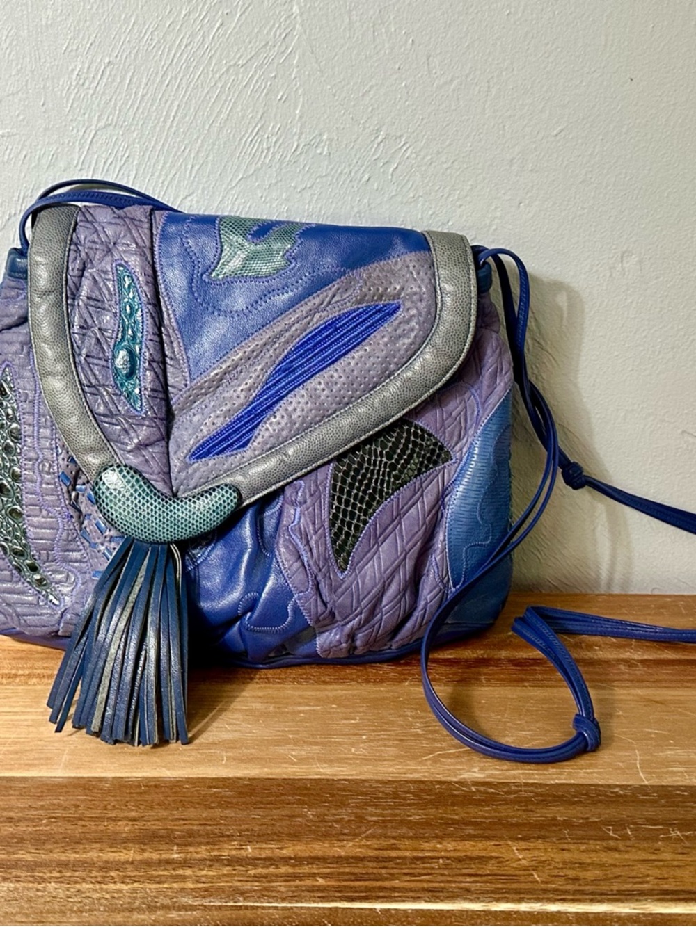 Vintage Sharif Leather Crossbody Shoulder Bag Blue Patchwork Boho 80s- Early 90s - Picture 2 of 9